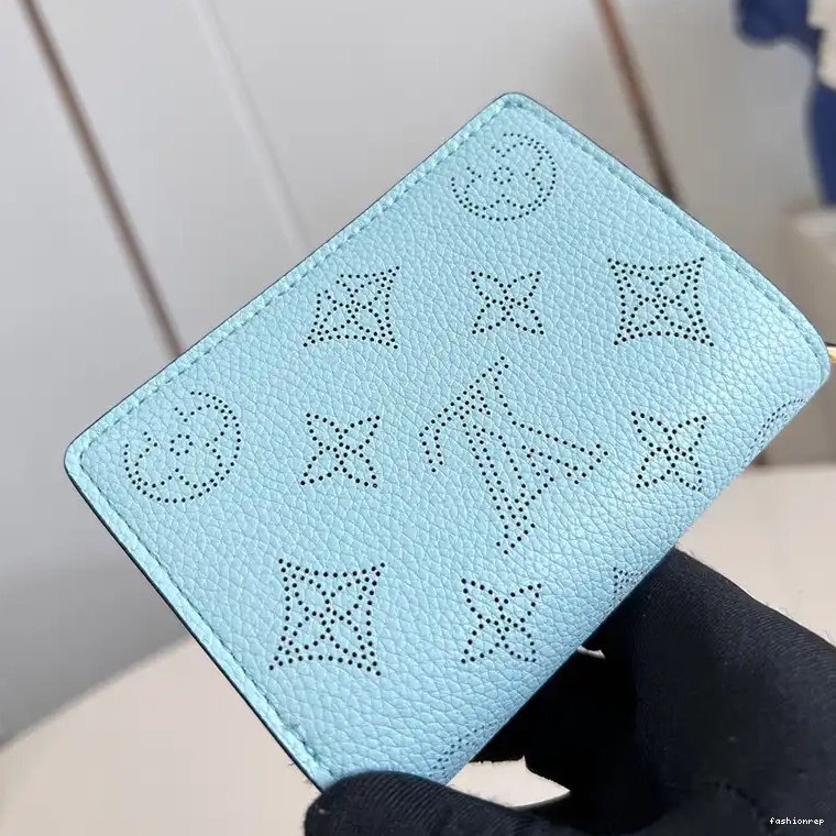 Fashionrepsfam ru 2407YA0011 Bags Gucci 0613